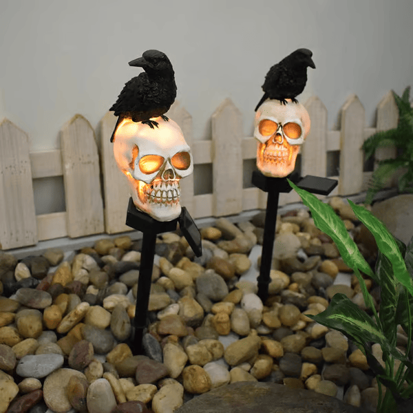 Crow Skull Solar Garden Light, Waterproof and Realistic Outdoor Decoration